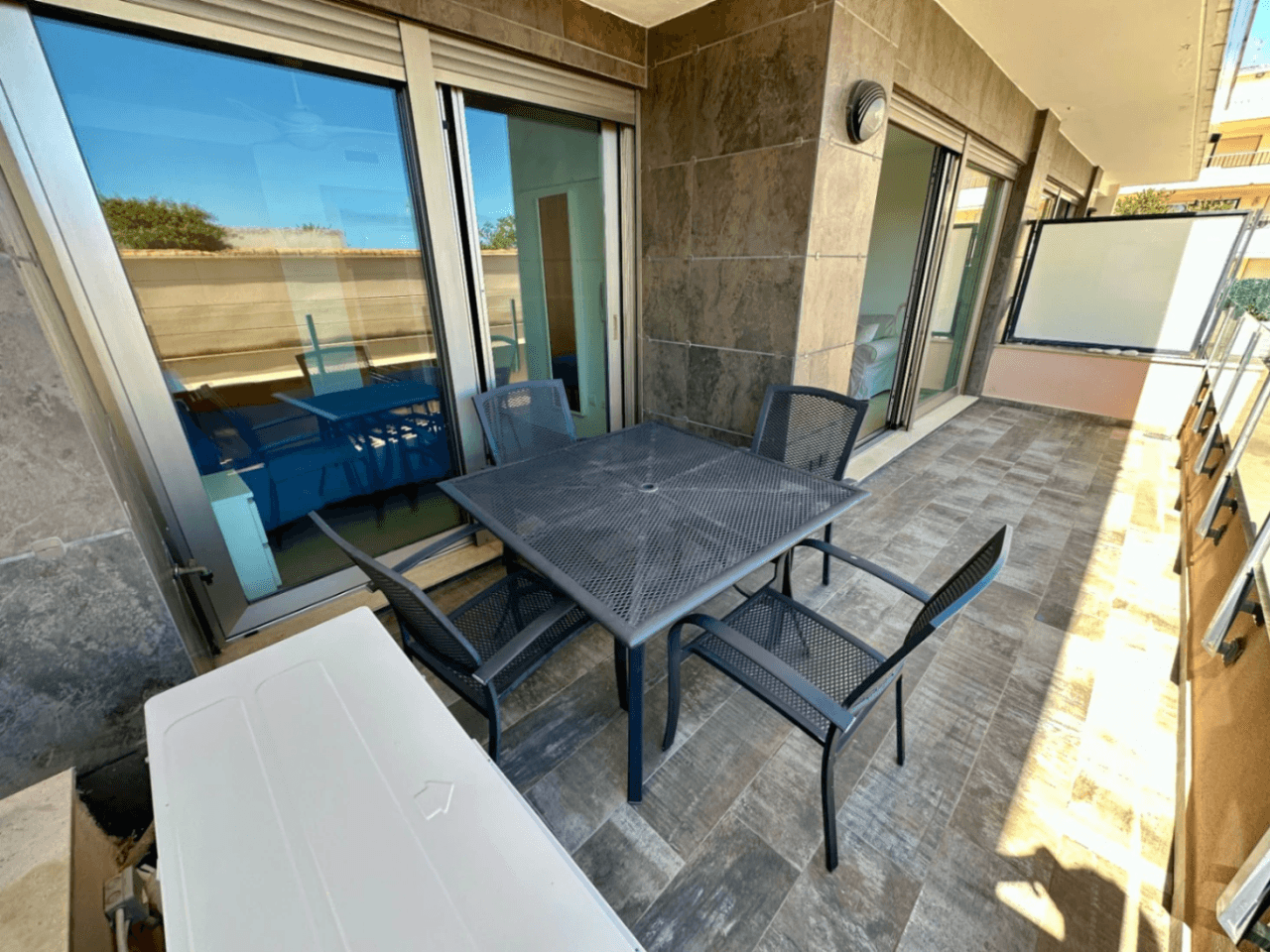 Apartamento en Primera Línea de Playa en Montañar I, Jávea