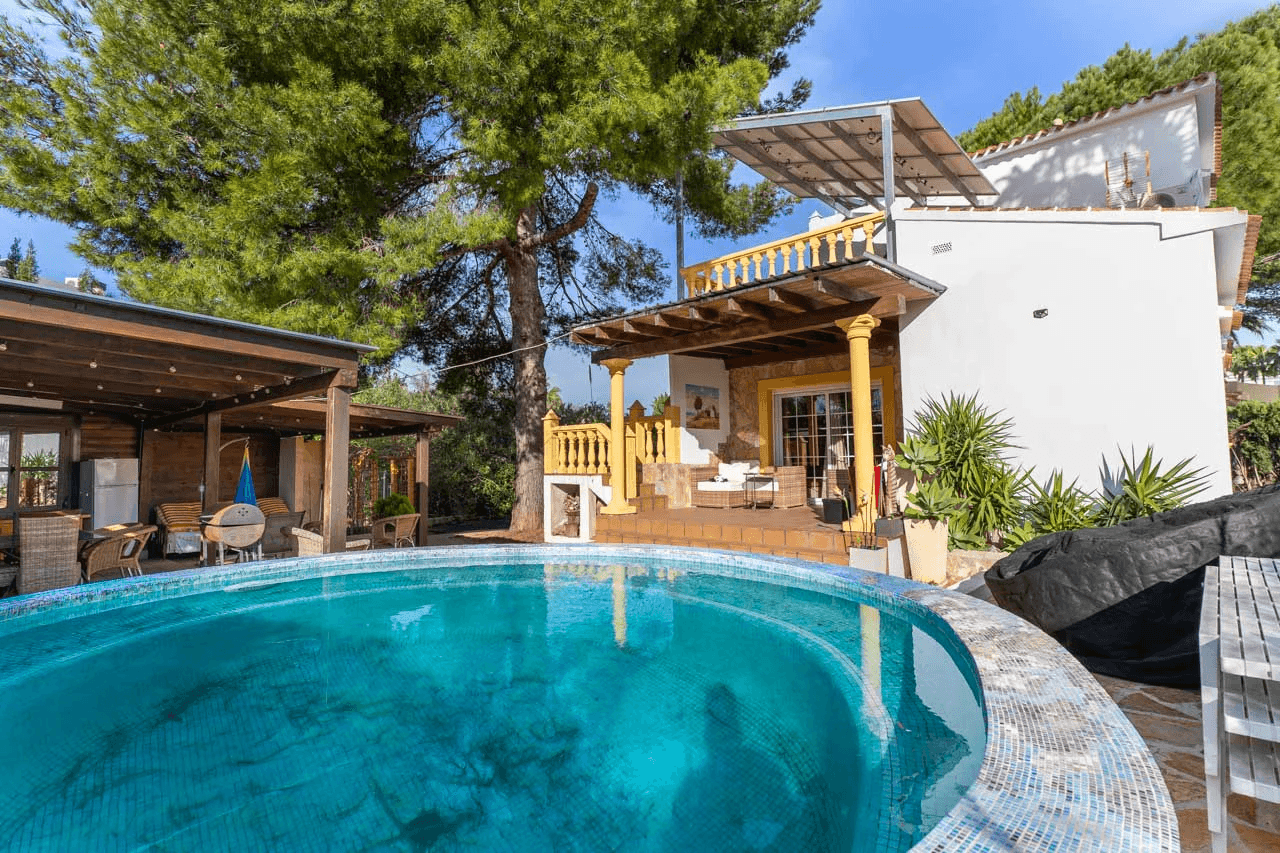 C4XY8326DEN Villa con vistas al mar y cerca de la playa a la venta en Denia.