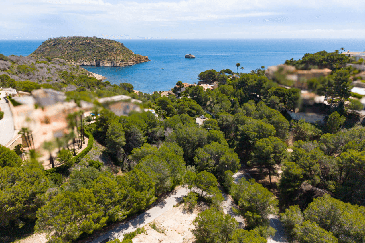 4649JAV Grand terrain à vendre à 300 m de la plage de Portichol