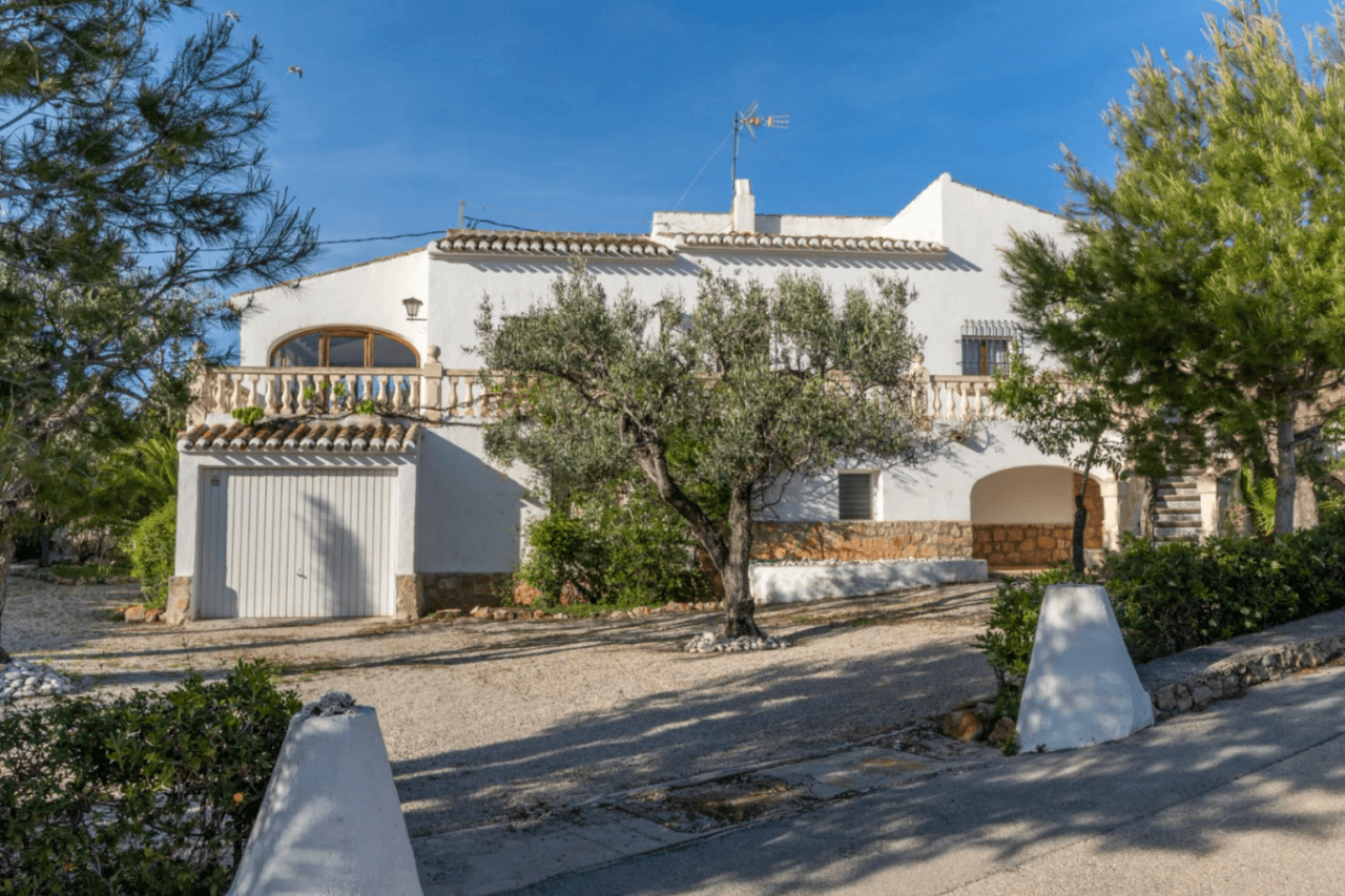 Villa de style méditerranéen avec des vues imprenables dans un quartier calme près du Tosalet, Javea