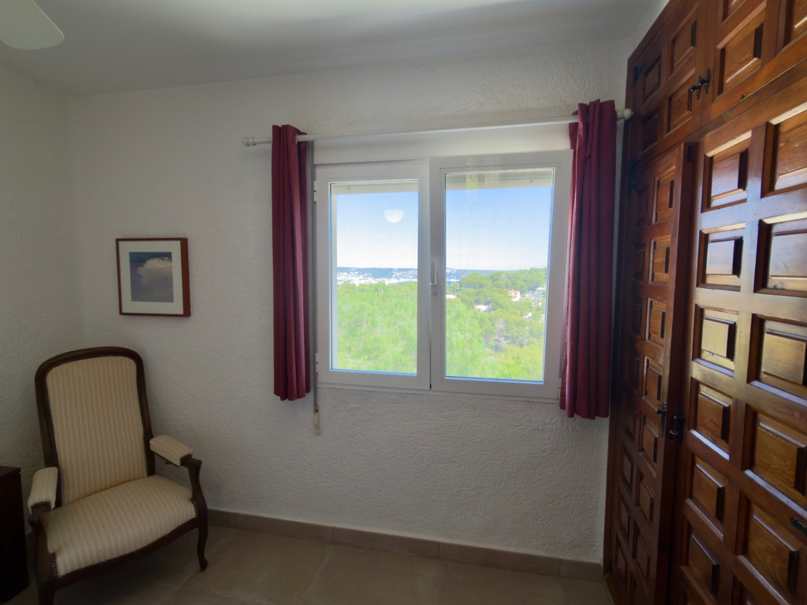 Espectacular Chalet Independiente en Jávea con Vistas al Mar y Montgó
