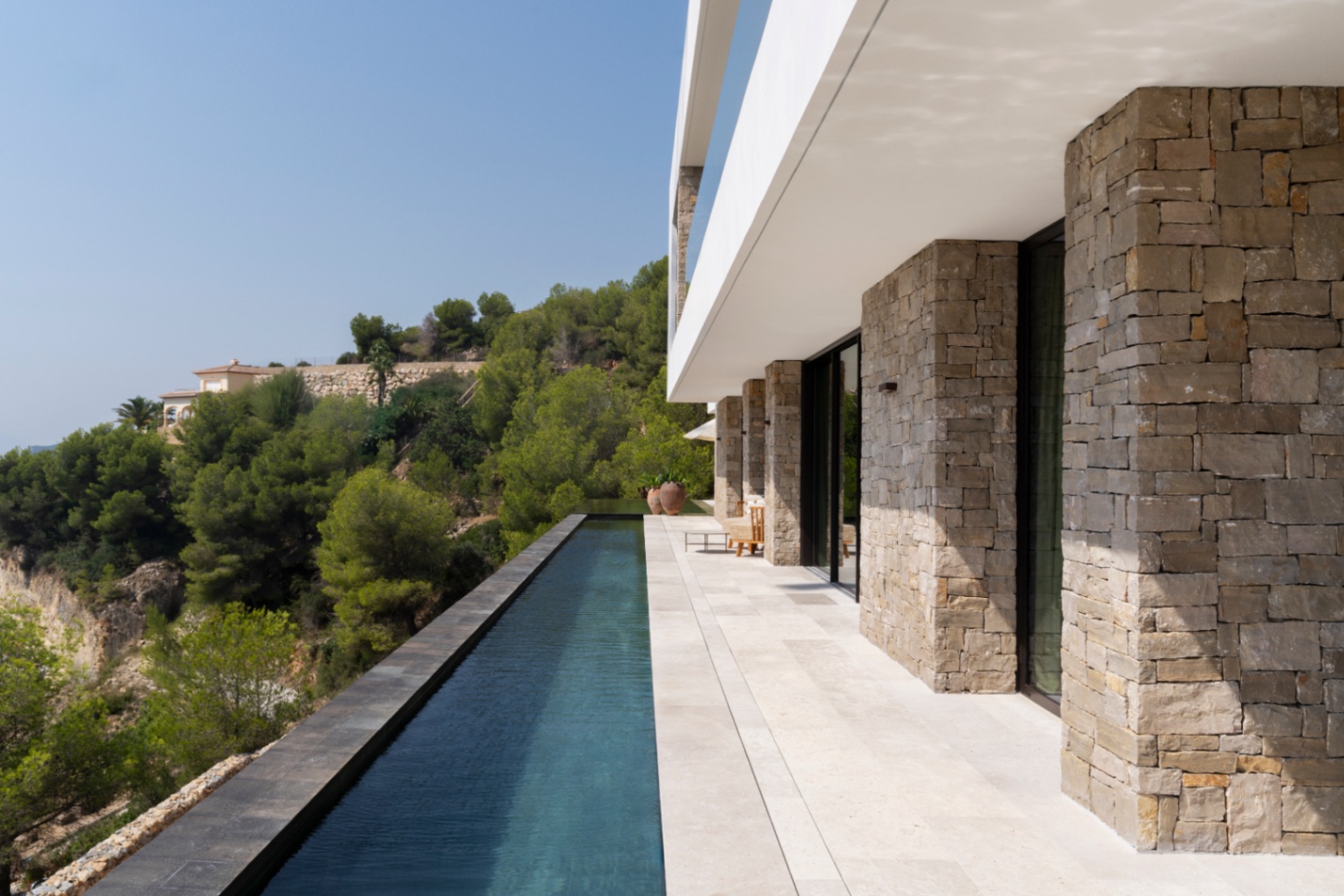 Ca Malva, een luxe villa in Jávea waar de architectuur samensmelt met de Middellandse Zee