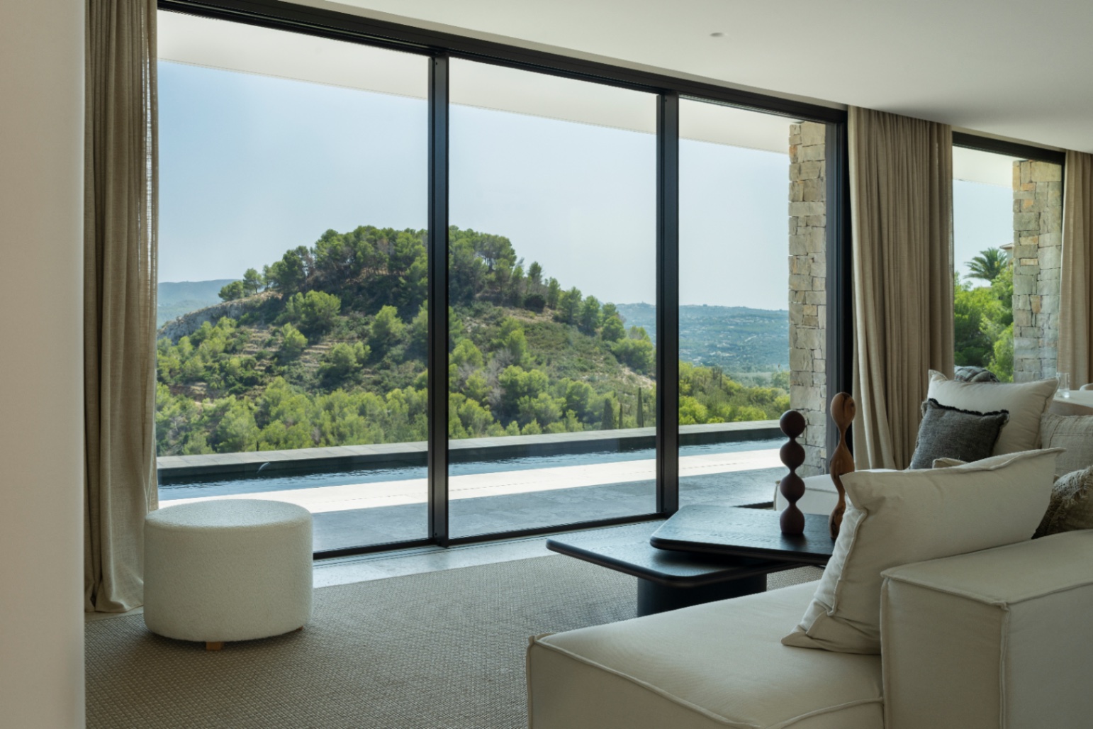 Ca Malva, een luxe villa in Jávea waar de architectuur samensmelt met de Middellandse Zee